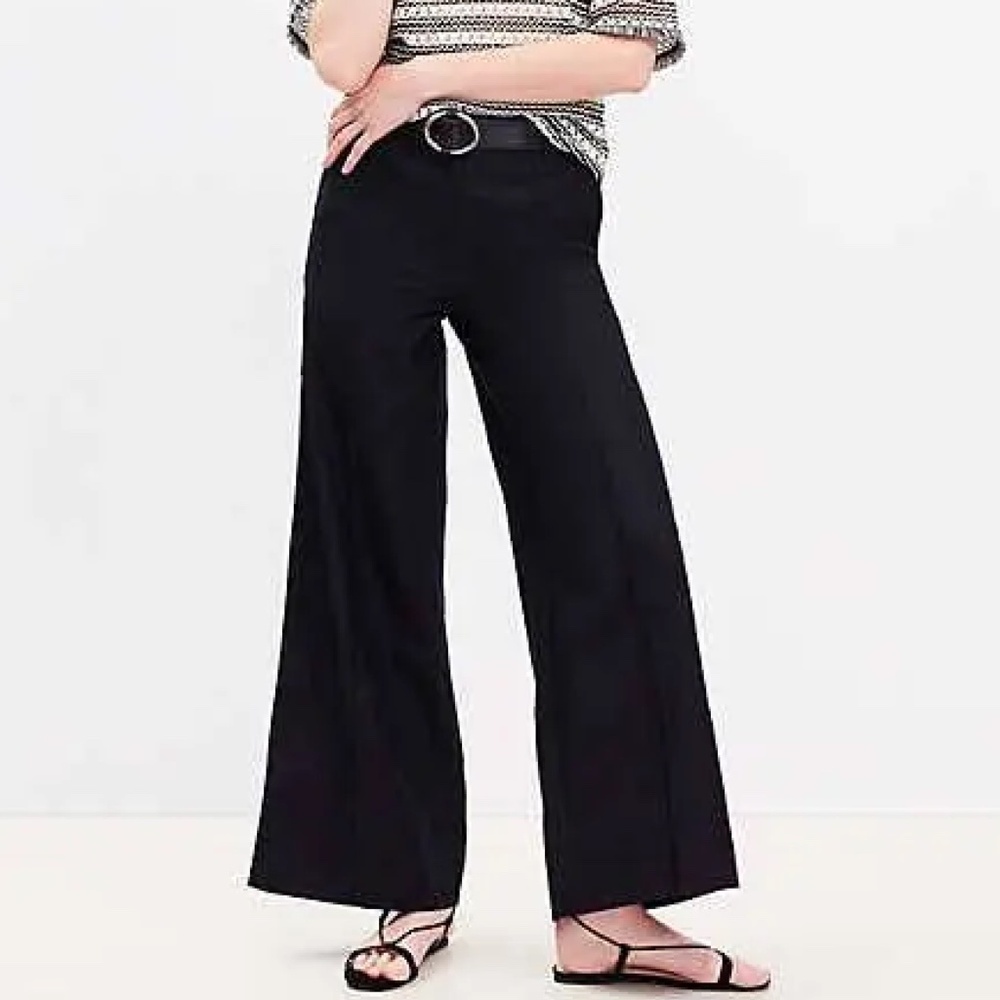 LOFT: Pintucked Wide-legged  Black Pants